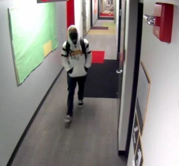 Matt fue visto por última vez caminando desde su residencia, West Villages hacia el área de estacionamiento (Foto: Millersville University/ Instagram)