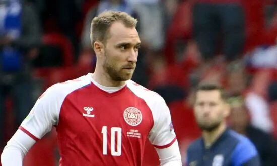 Christian Eriksen lleva un desfibrilador cardioversor implantable, aparato para corregir ritmos irregulares. (Foto: Getty)