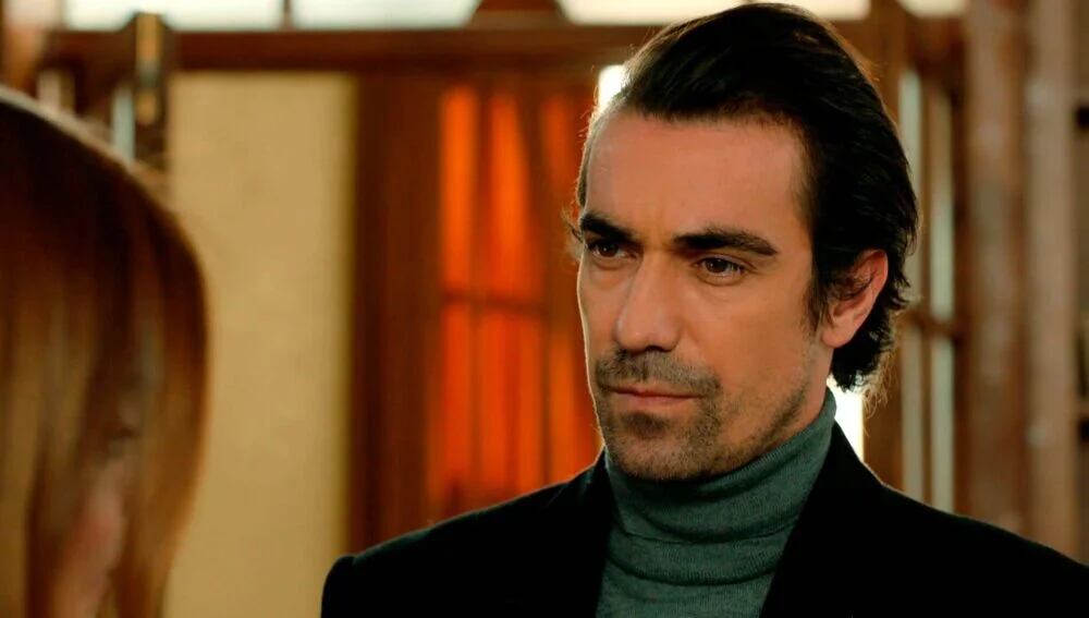 Hakan desesperado por contarle la verdad a Züleyha en "Tierra amarga" (Foto: Tims & B Productions)