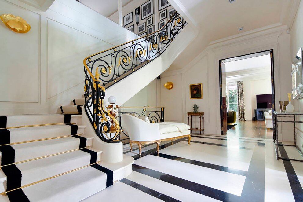 El astro argentino ha pedido opciones de lujosas casas en zonas exclusivas