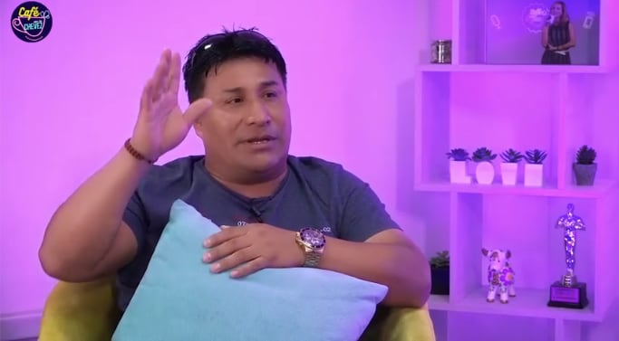 Para evitar ser golpeado, Danny Rosales se metió a Palacio de Gobierno.