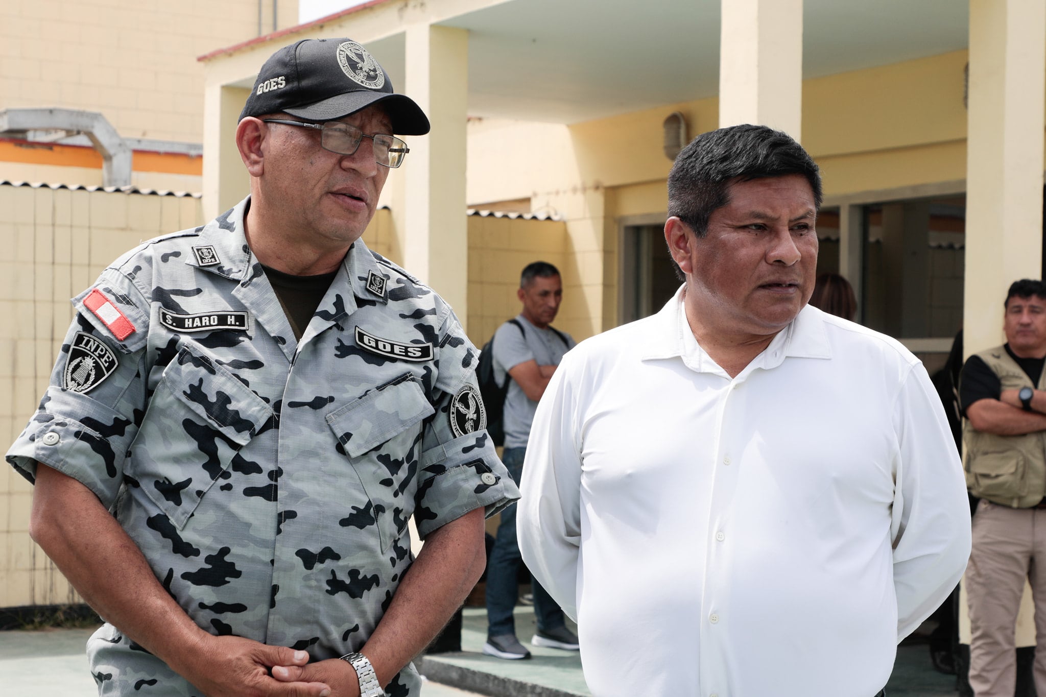 El presidente del INPE, Iván Paredes Yataco, supervisó el penal Ancón I durante la jornada del 05 de noviembre tras el incidente. Foto: INPE