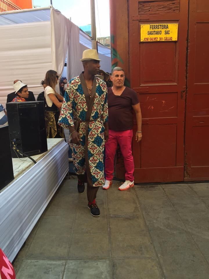 Luis Guadalupe, como modelo.