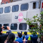 Gobierno debe poner en funcionamiento trenes donados