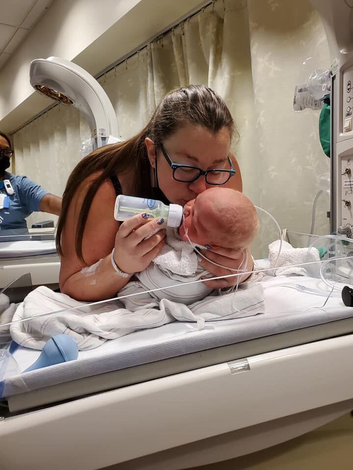 Finnley nació pesando más de 6.5 kilos. (Foto: Cary Patonai/Facebook)