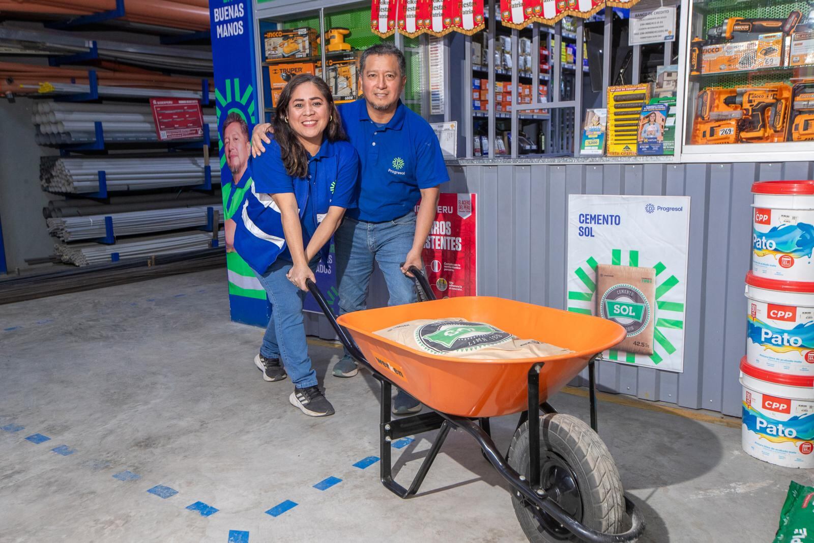 Don Sixto, emprendedor ferretero de VMT