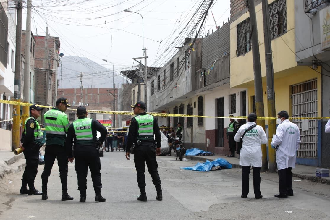Conmoción en San Luis por asesinato de hermanos. (Fotos: Violeta Ayasta/@photo.gec)