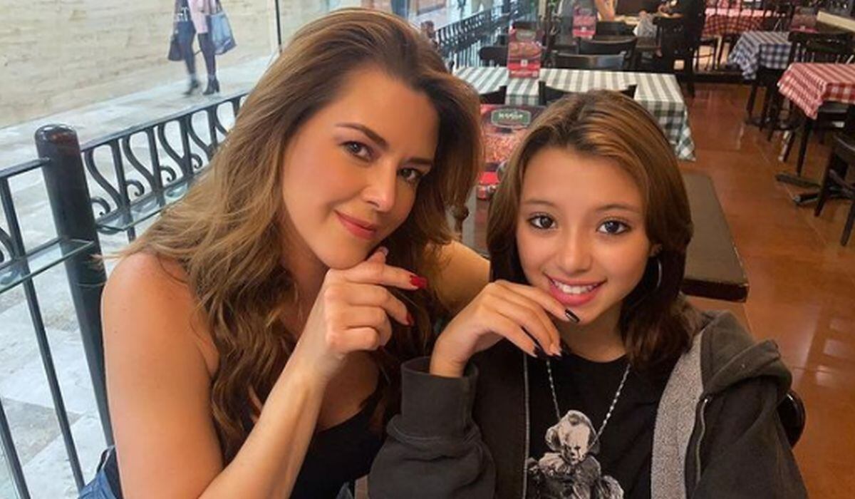 La ex reina de belleza posando con su hija en una de sus salidas (Foto: Alicia Machado / Instagram)