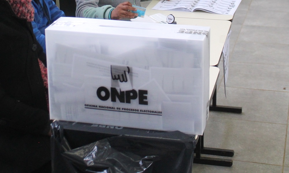 Cuidado con rateros y radicales