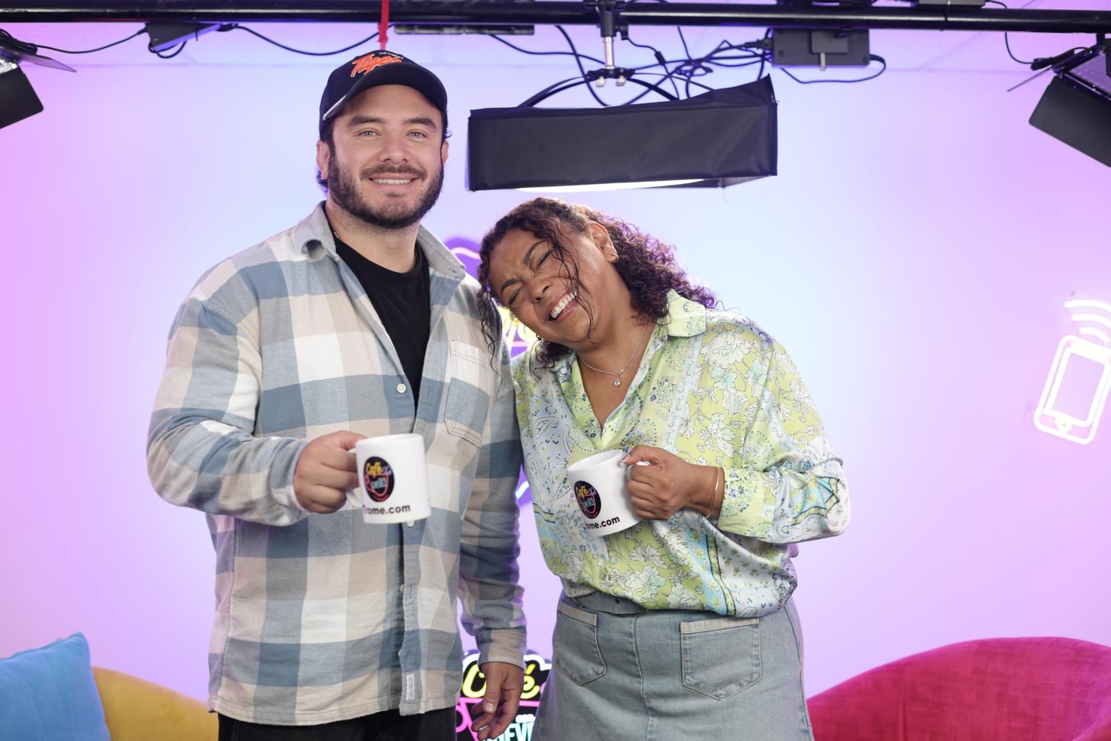 Jenko del Río en el Café con la Chevez