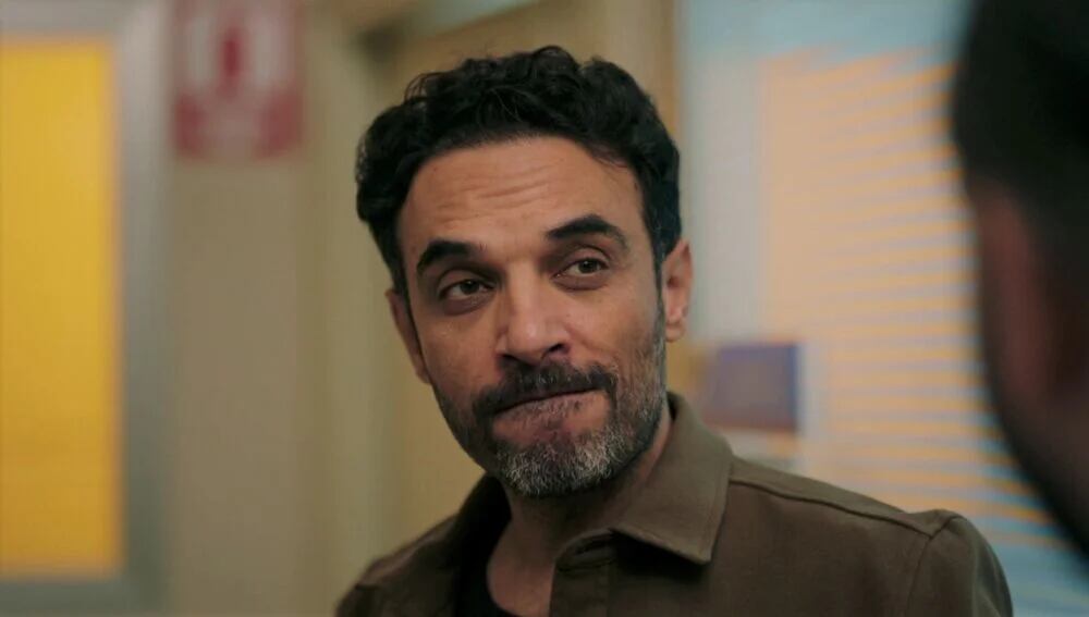 Osman le dice a Zümrüt que aborte al bebé que espera en "Secretos de familia" (Foto: Ay Yapım)