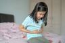 Niños felices: ¿Por qué mi hijo pequeño tiene dolor abdominal? Habla el pediatra Carlos Chacón
