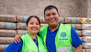 Karin y Elvis, de Lima Sur: “Antes de abrir nuestra ferretería, vendíamos verduras”