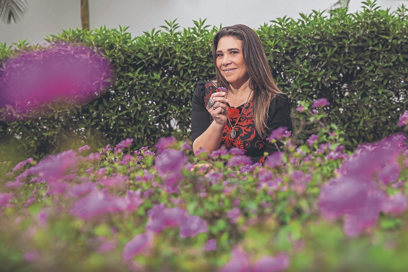 Thais Casalino es reportera y conductora