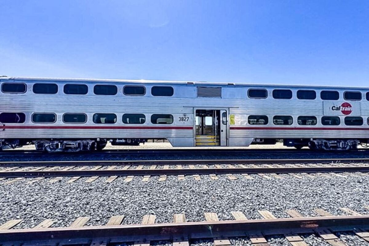 López Aliaga había advertido una “protesta” si no se iniciaba la operación piloto con trenes donados en julio. (Foto: Andina)