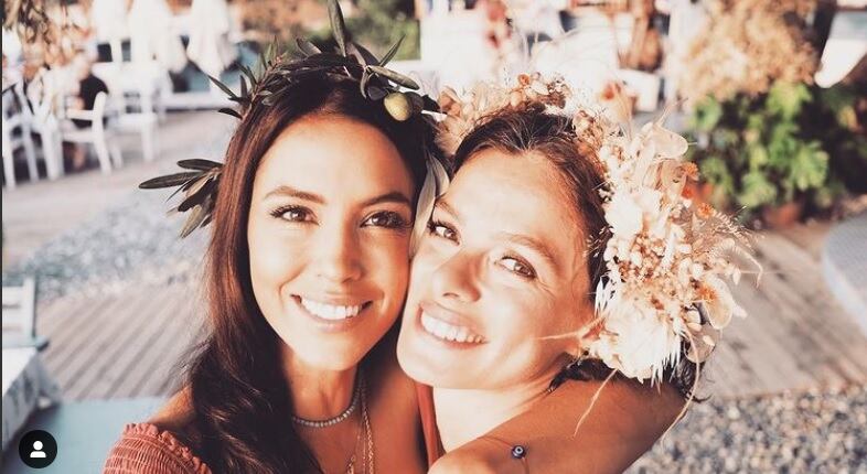 Una amiga de Özge Özpirinçci publicó una foto de la boda de la actiz de "Mujer".