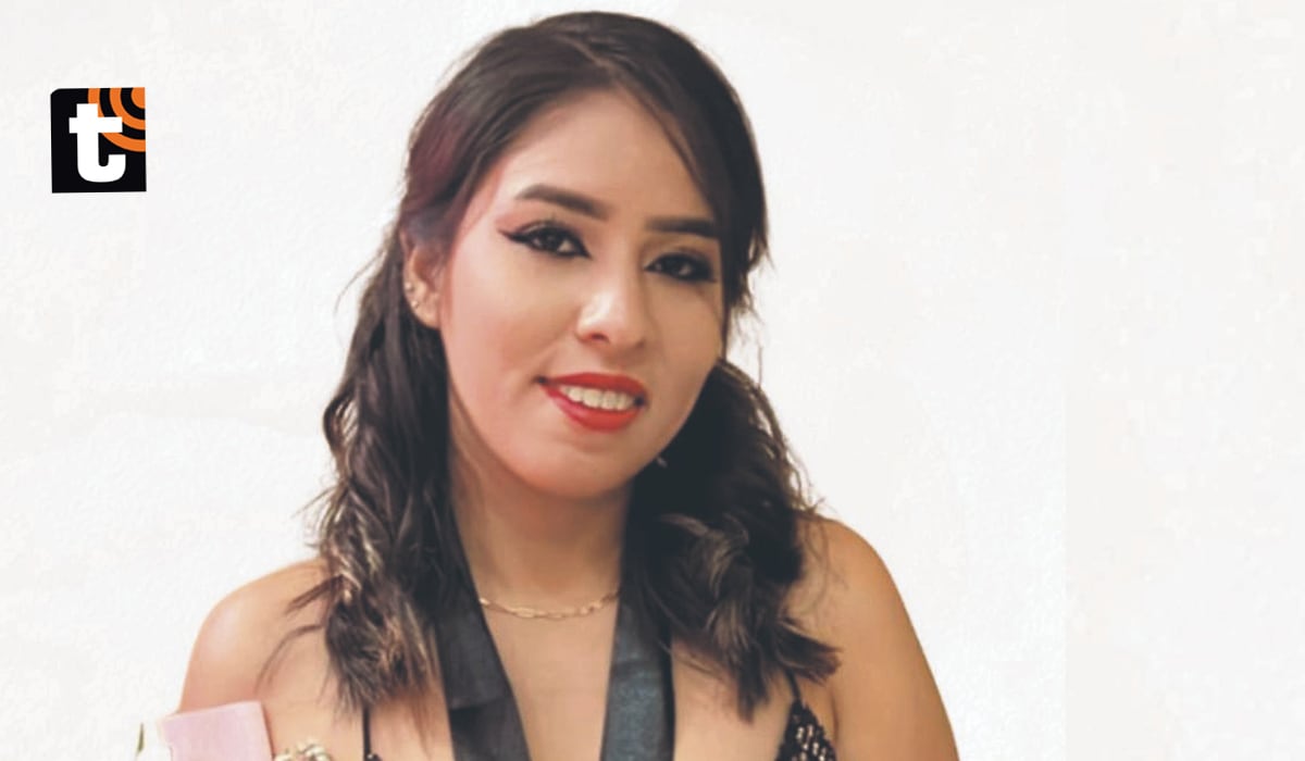 Alison Elizabeth Arribasplata Díaz (20)