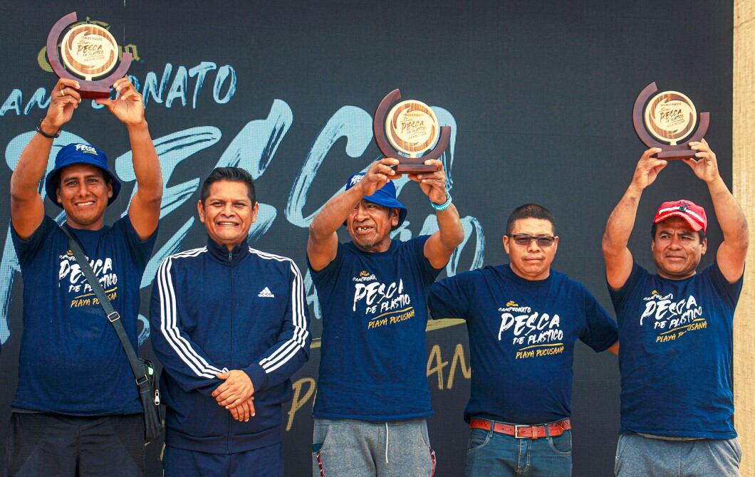Campeonato de Pesca de Plástico en Pucusana.
