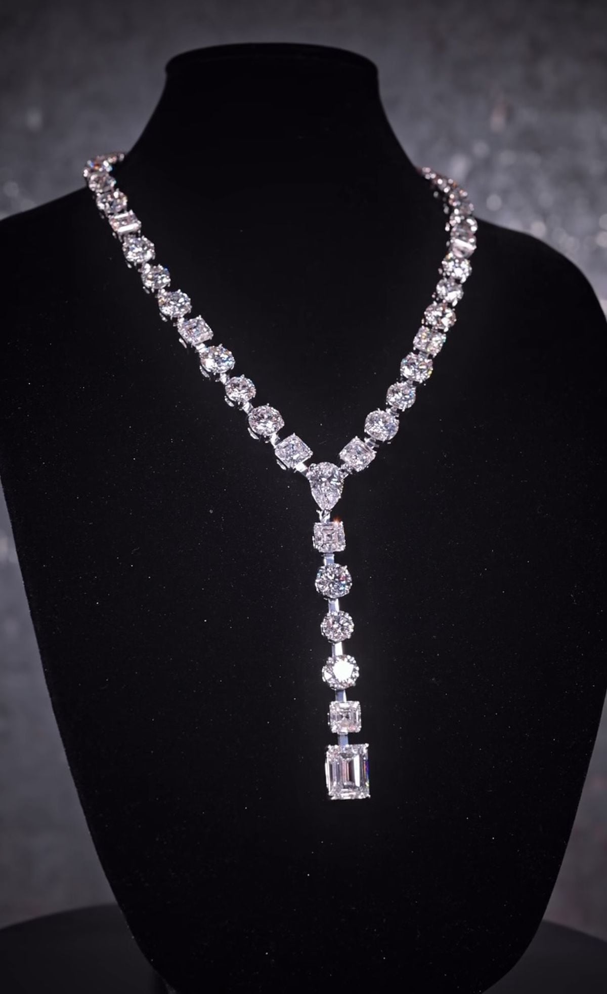 La joya es exhibida en las redes sociales de la joyería (Foto: Alex Moss / Instagram)