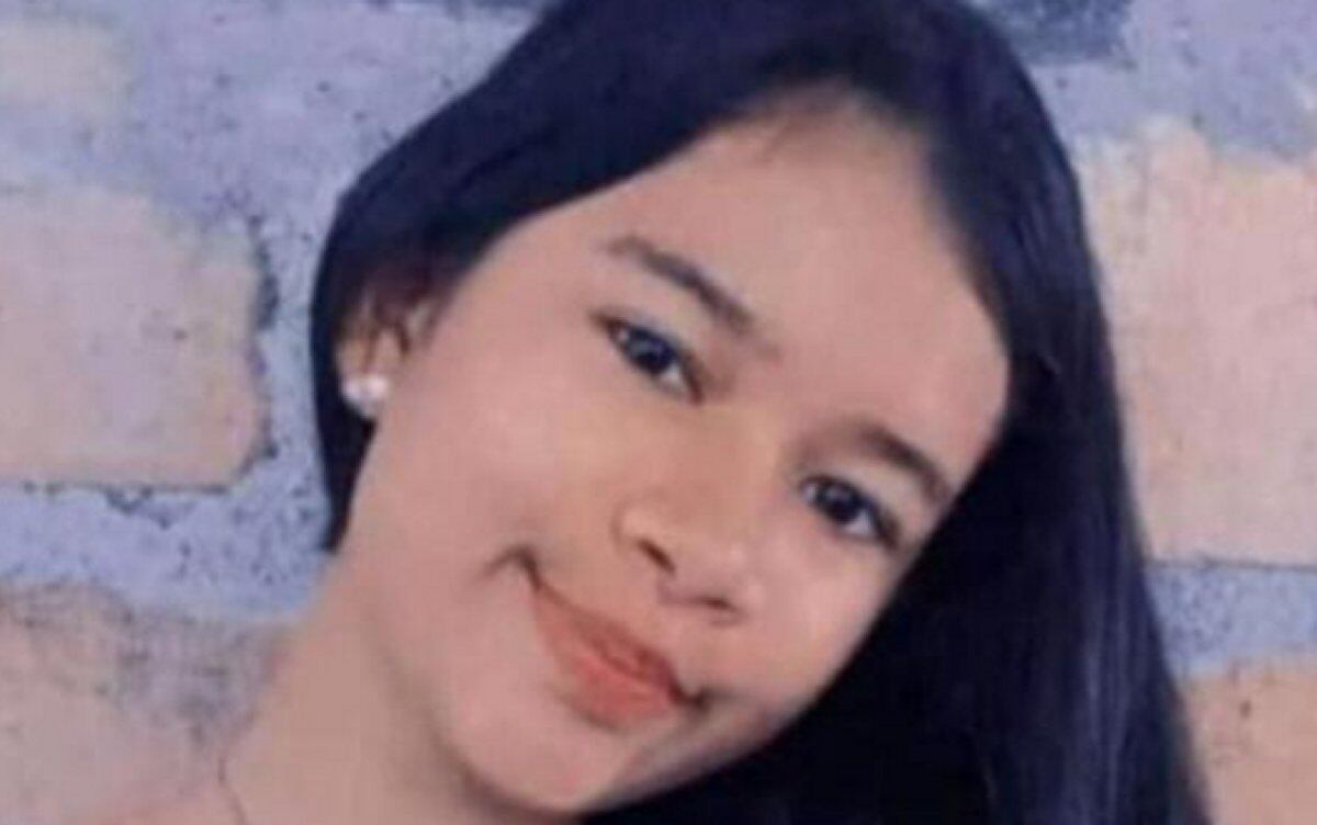 Karina Blanco fue asesinada cuando iba rumbo a su colegio. (Foto: Twitter)
