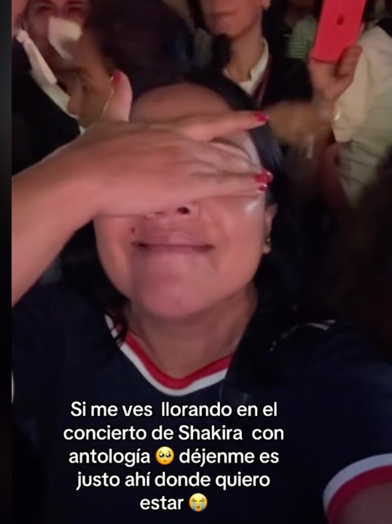 Tula llora en el concierto de Shakira