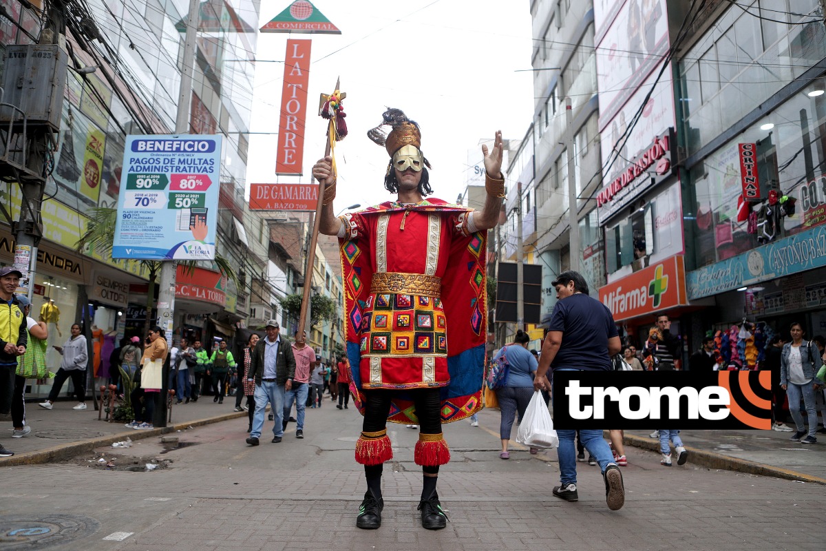 Extranjero mide 2.30 centímetros e interpreta al superhéroe 'Inkaman'