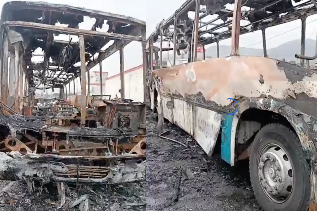 Bus quedó totalmente calcinado tras incendiarse en vía Evitamiento. Foto: composición EC/captura RPP