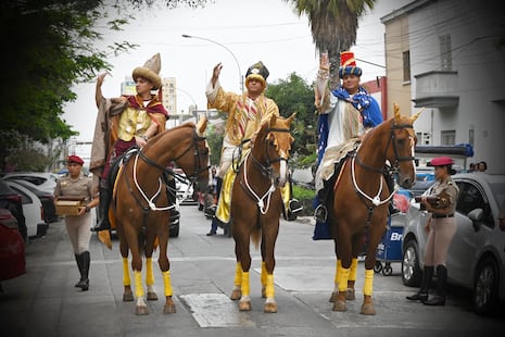 Los Reyes Magos llevaron regalos a pacientes del Instituto Nacional de Salud del Niño de Breña