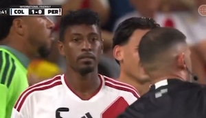 Miguel Araujo ingresó a la cancha y lo expulsaron a los dos minutos en el Perú vs. Colombia | VIDEO
