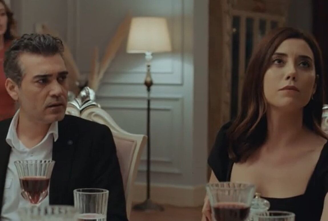 Volkan y Asya durante los primeros episodios de la telenovela turca. (Foto: Medyapim)