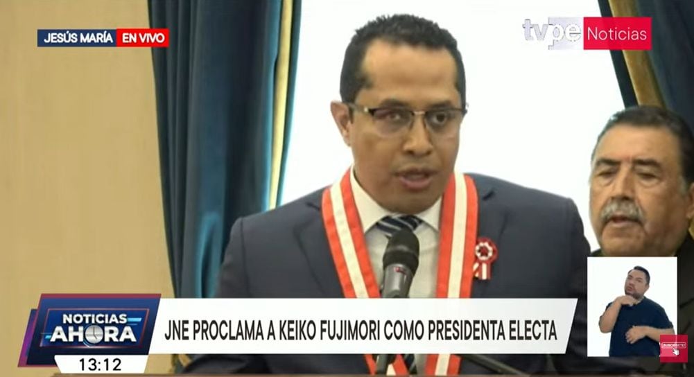 Roberto Burneo proclamó formalmente a Keiko Fujimori como la próxima presidenta del Perú. (TVPerú)