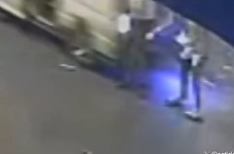 Combi atropella brutalmente a dos adultos mayores en Comas
