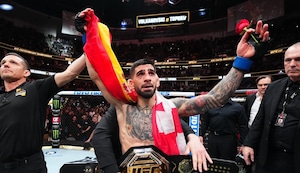 Ilia Topuria deja vacante su título de peso pluma del UFC: ¿Se viene la pelea con Islam Makhachev?