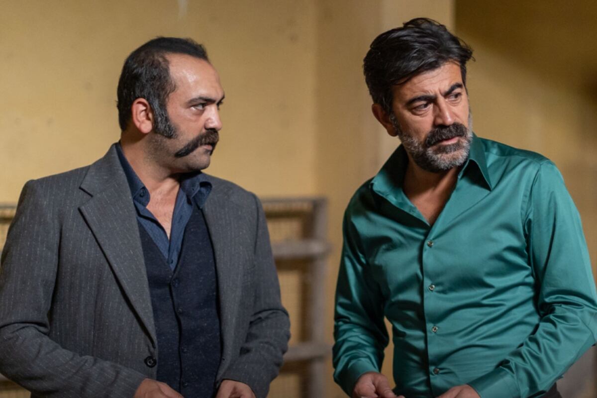 Abdülkadir y Vahap en el capítulo 140 de la novela (Foto: Tims & B Productions)