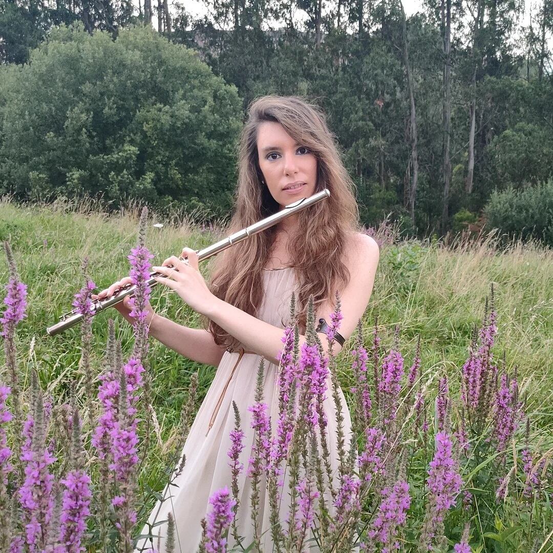 June Calsor publica en su Instagram varios videos donde aparece cantando (Foto: June Calsor / Instagram)