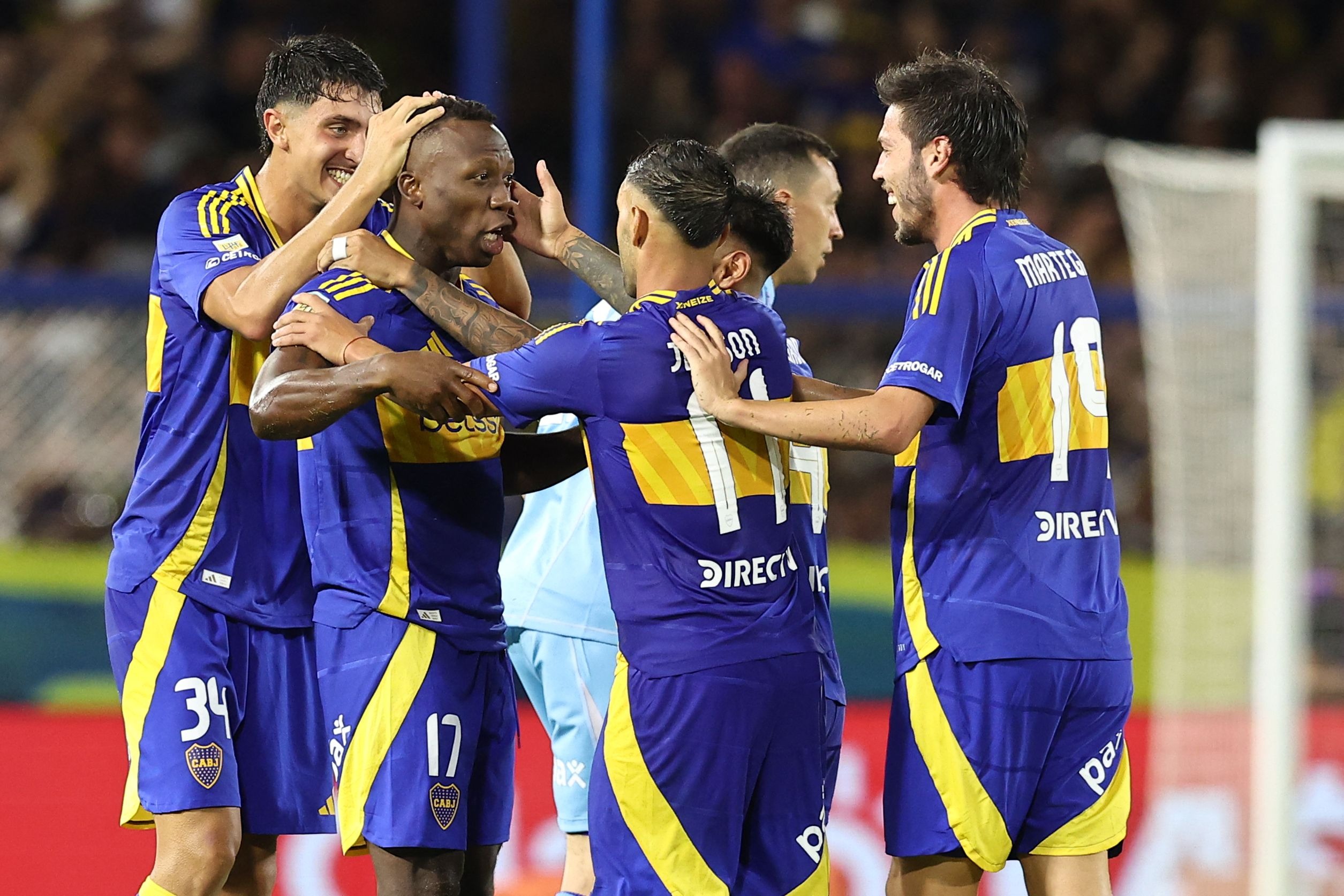 Luis Advincula en Boca Juniors. Foto: ALEJANDRO PAGNI / AFP