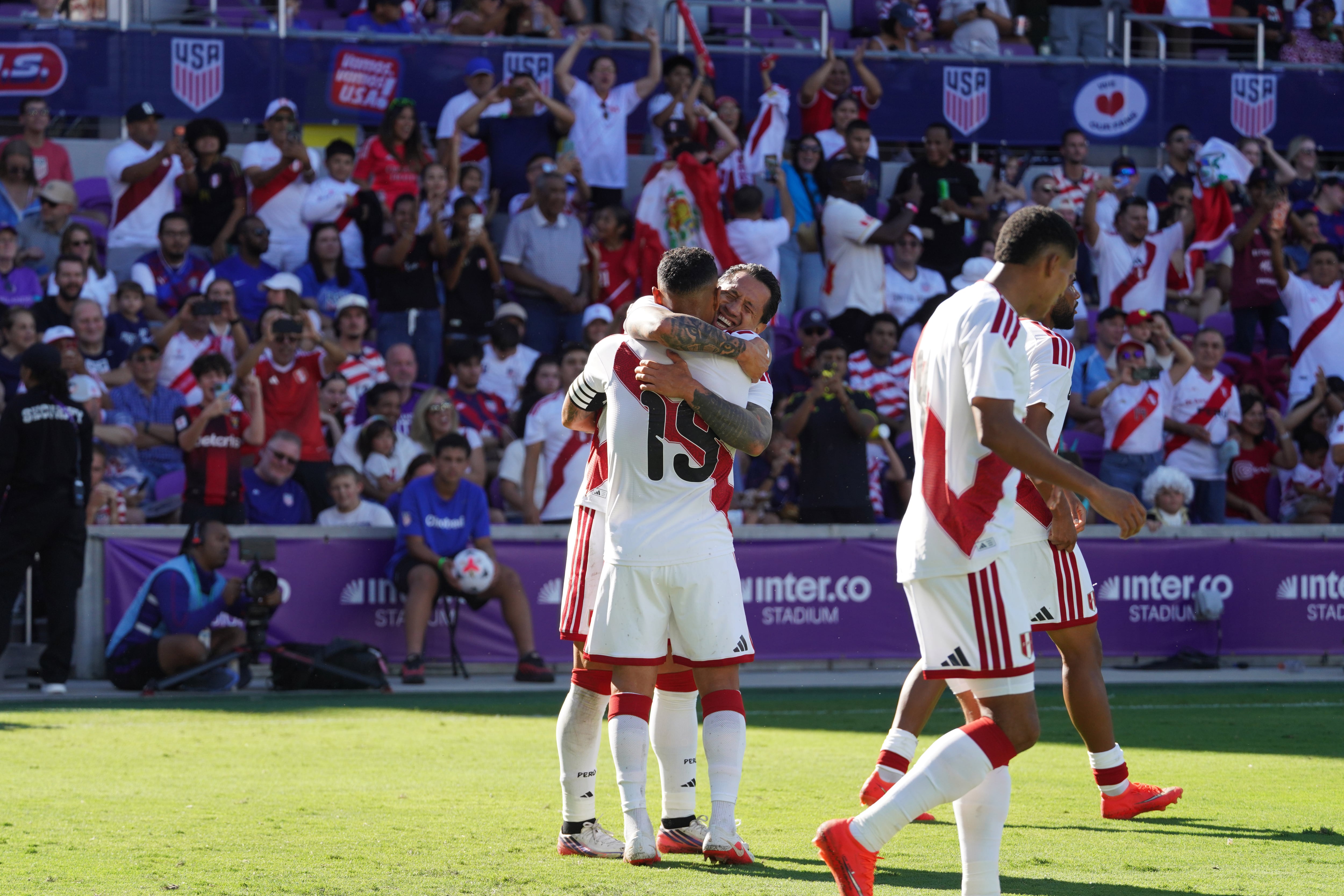 Selección peruana afronta nuevo amistoso en Norteamérica. (EFE/ Kenneth Fernández)