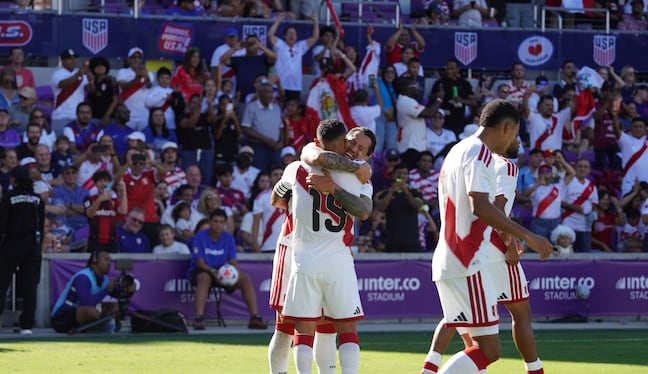 Perú enfrenta a Estados Unidos en Orlando (EFE/ Kenneth Fernández)