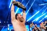 Sami Zayn derrota a CM Punk y conquista el título de WWE en México