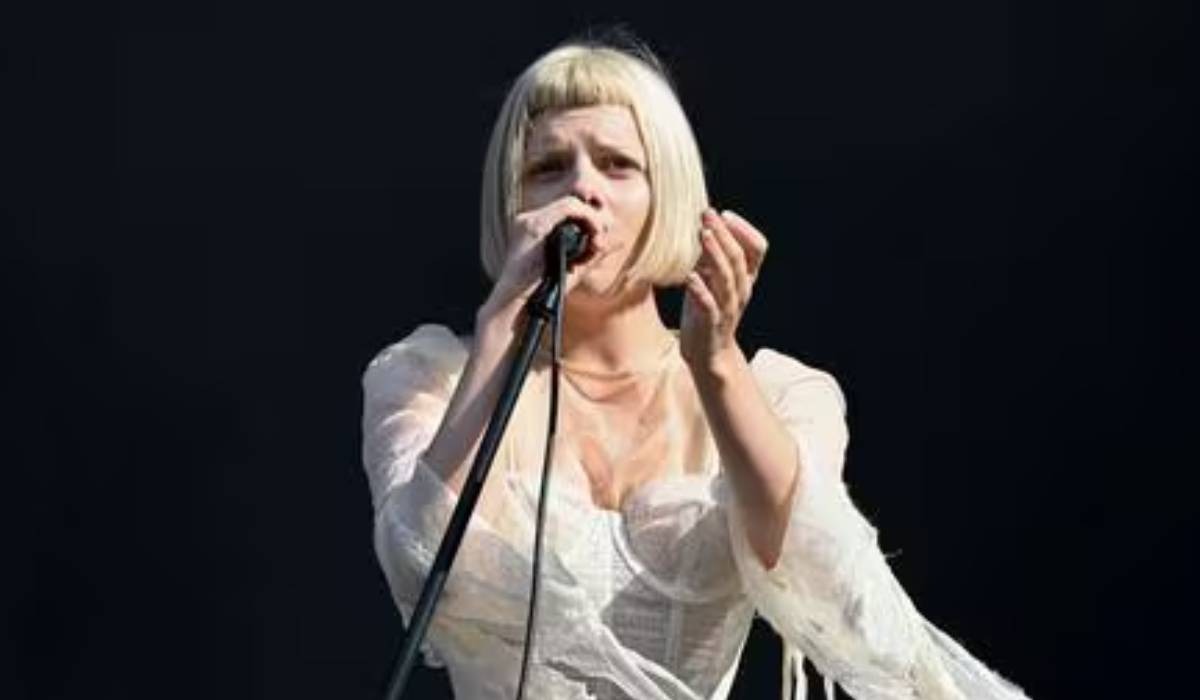 Aurora vuelve a nuestro país y se presenta este 8 de noviembre en Costa 21.