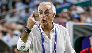 Sí, Jorge Fossati es el principal responsable del 1-1 ante Colombia y sus arrebatos me importan un pepino