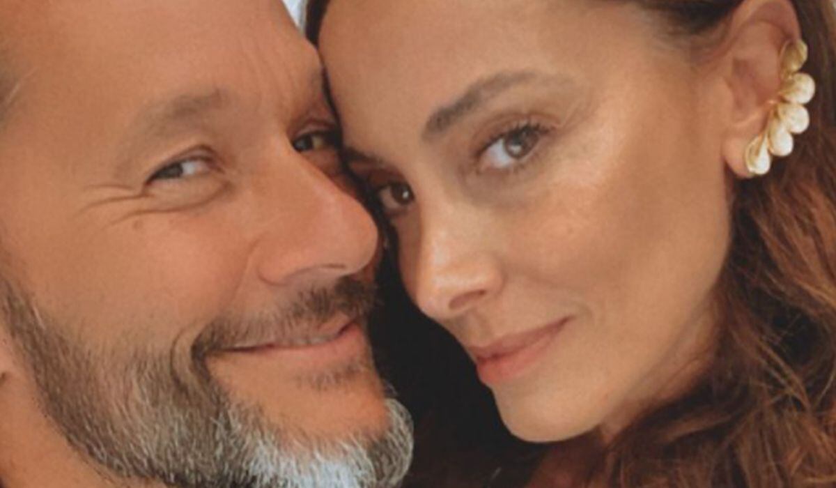 Diego Torres junto a su amada, luciéndose muy enamorados (Foto: Débora Bello / Instagram)