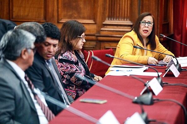 Nelly Paredes explicando los detalles del Bono sequía (Foto: Ministerio de Desarrollo Agrario y Riego)