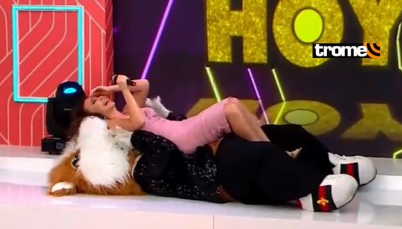 El baile del Cuy y Janet Barboza