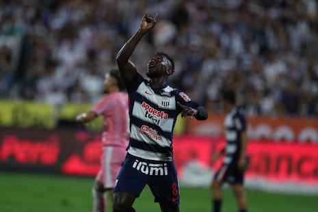 Eryc Castillo anota doblete y le da el triunfo a Alianza Lima ante Juan Pablo II | VIDEO