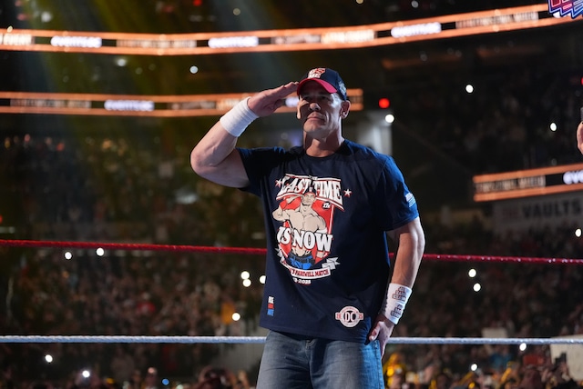 John Cena y otra memorable entrada al ring. (WWE)