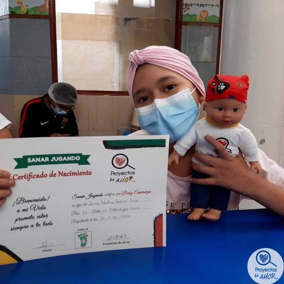 Asociación de Artesanas Shipibo Konibo Cantagallo llevan alegría a niños con cáncer