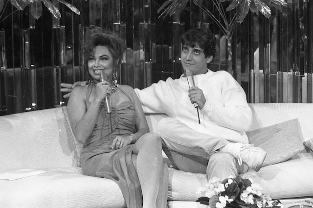 Entre 1993 y 1994, July Pinedo condujo el programa "El show del mediodía" emitido por Panamericana Televisión. Durante esos años fue una fuerte competencia para Gisela Valcárcel que conducía el programa “Aló Gisela”. (Foto GEC Archivo Histórico)