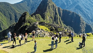 Cuidemos a los turistas que llegan al Perú