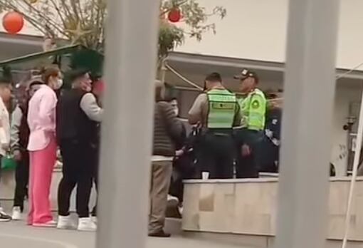 Christian Domínguez y su orquesta con la PNP tras accidente